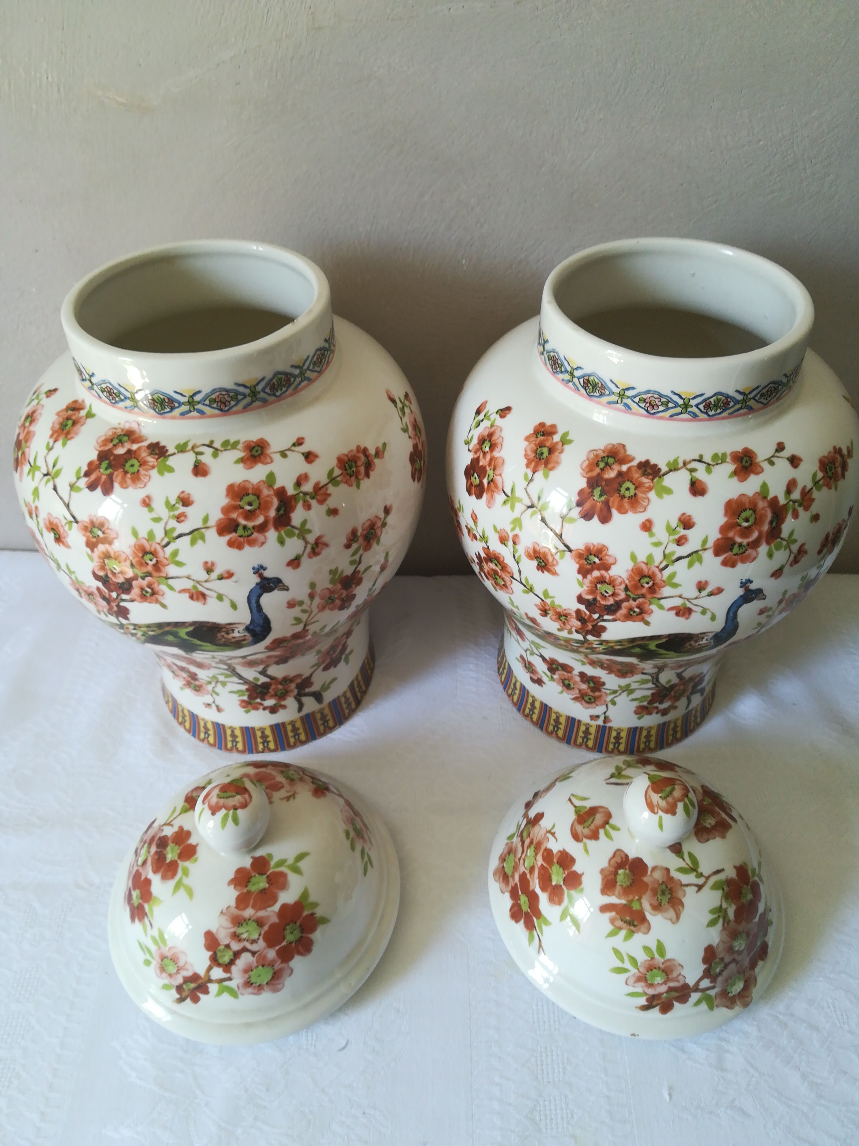 Pair of potiches in faience