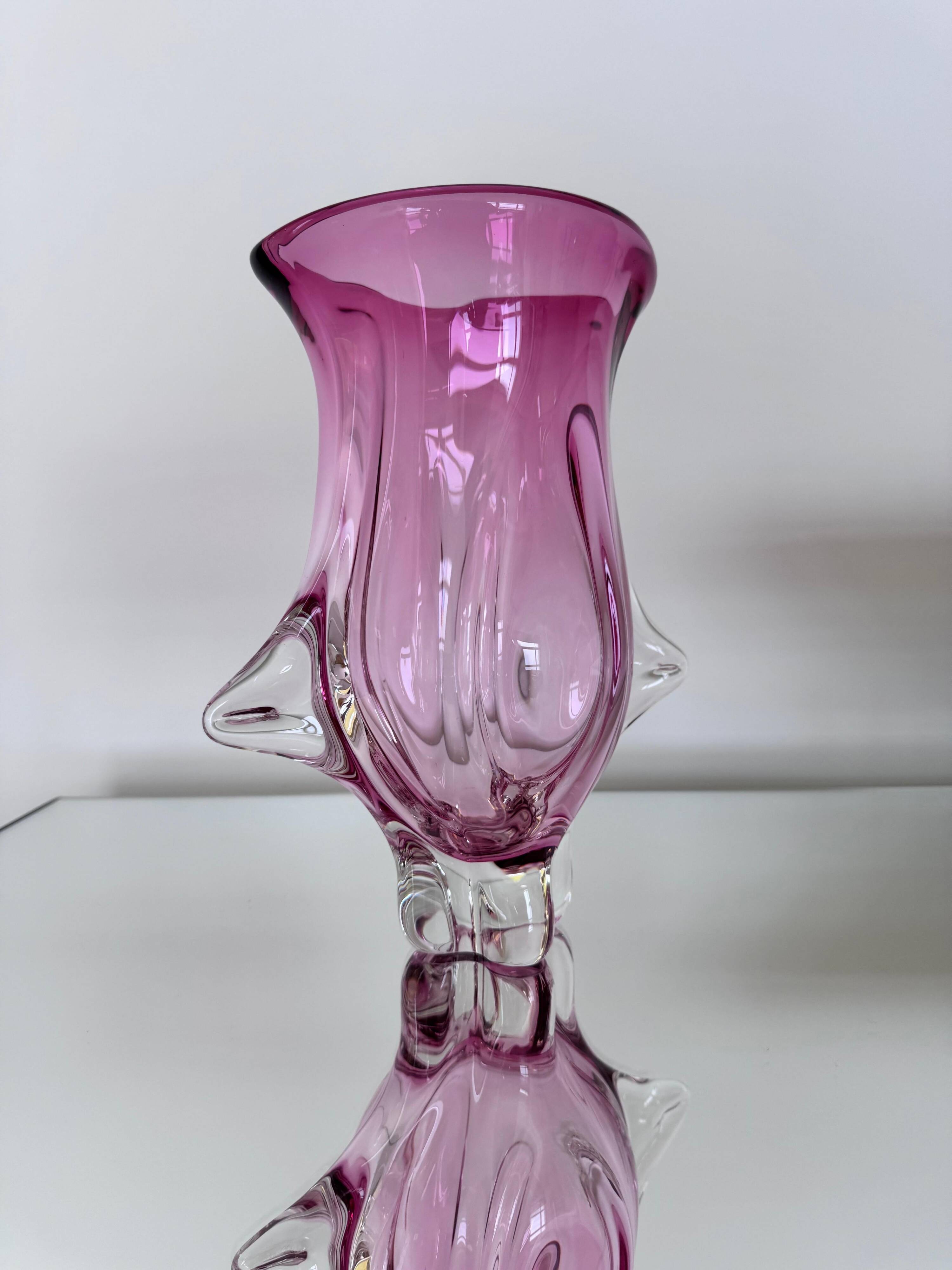 Vase sculptural massif rose, Murano "Sommerso" Artenuove par Pustetto et Zanetti