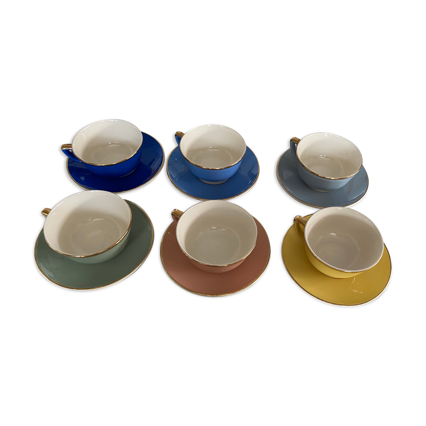 6 cups with Villeroy Boch saucers