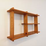 Etagère murale en pin style Maison Regain, années 80