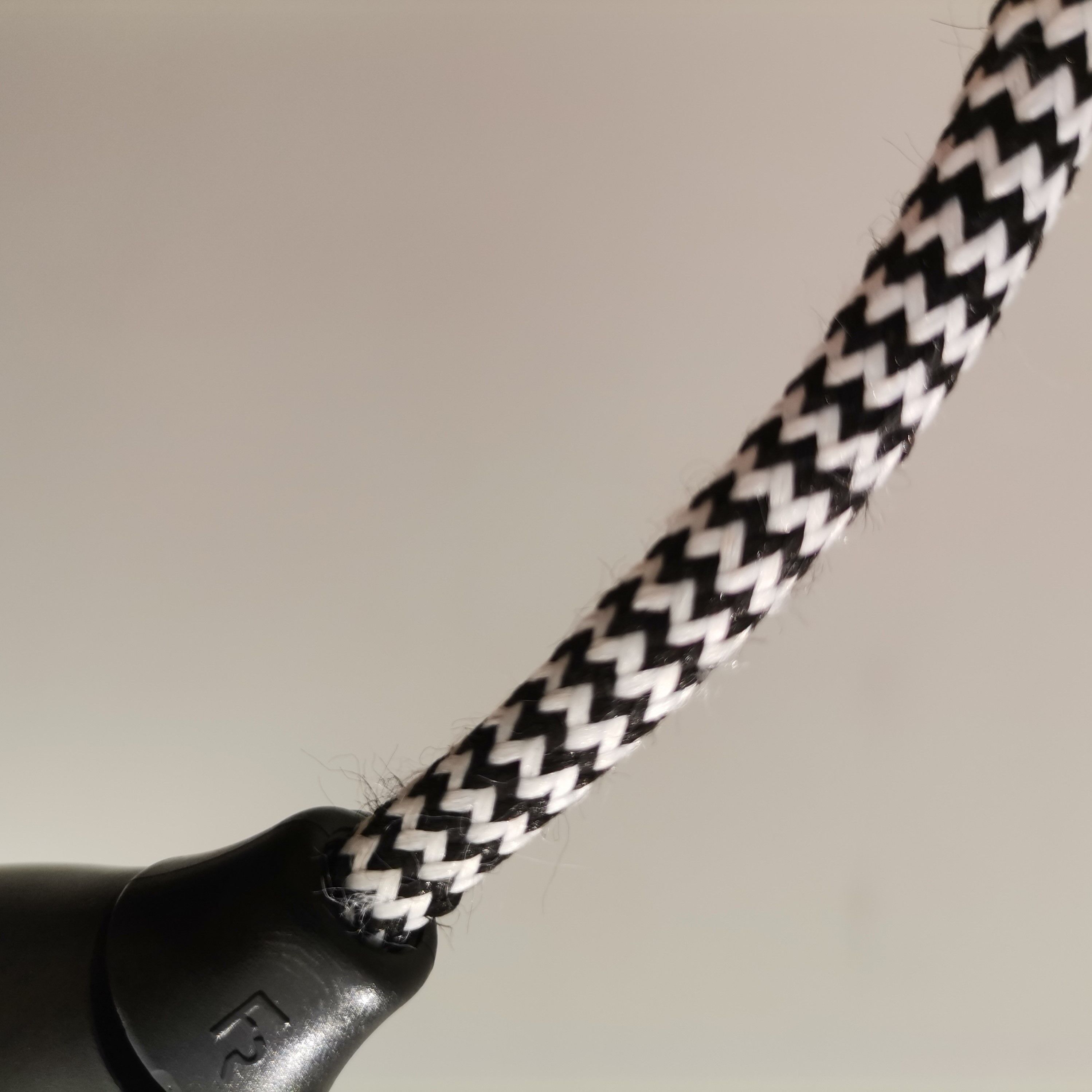 Black industrial metal hanging pendant lamp