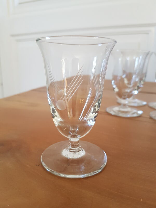Service verres, carafe et pichet 33 pièces