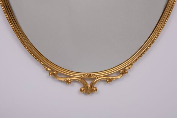 ensemble de 4 miroirs muraux classiques en laiton en forme de médaillon des années 1970