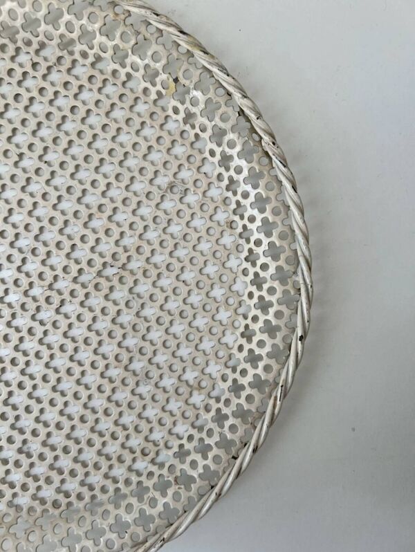 Plateau rond en tôle ajourée Mathieu Mategot 1960 ?