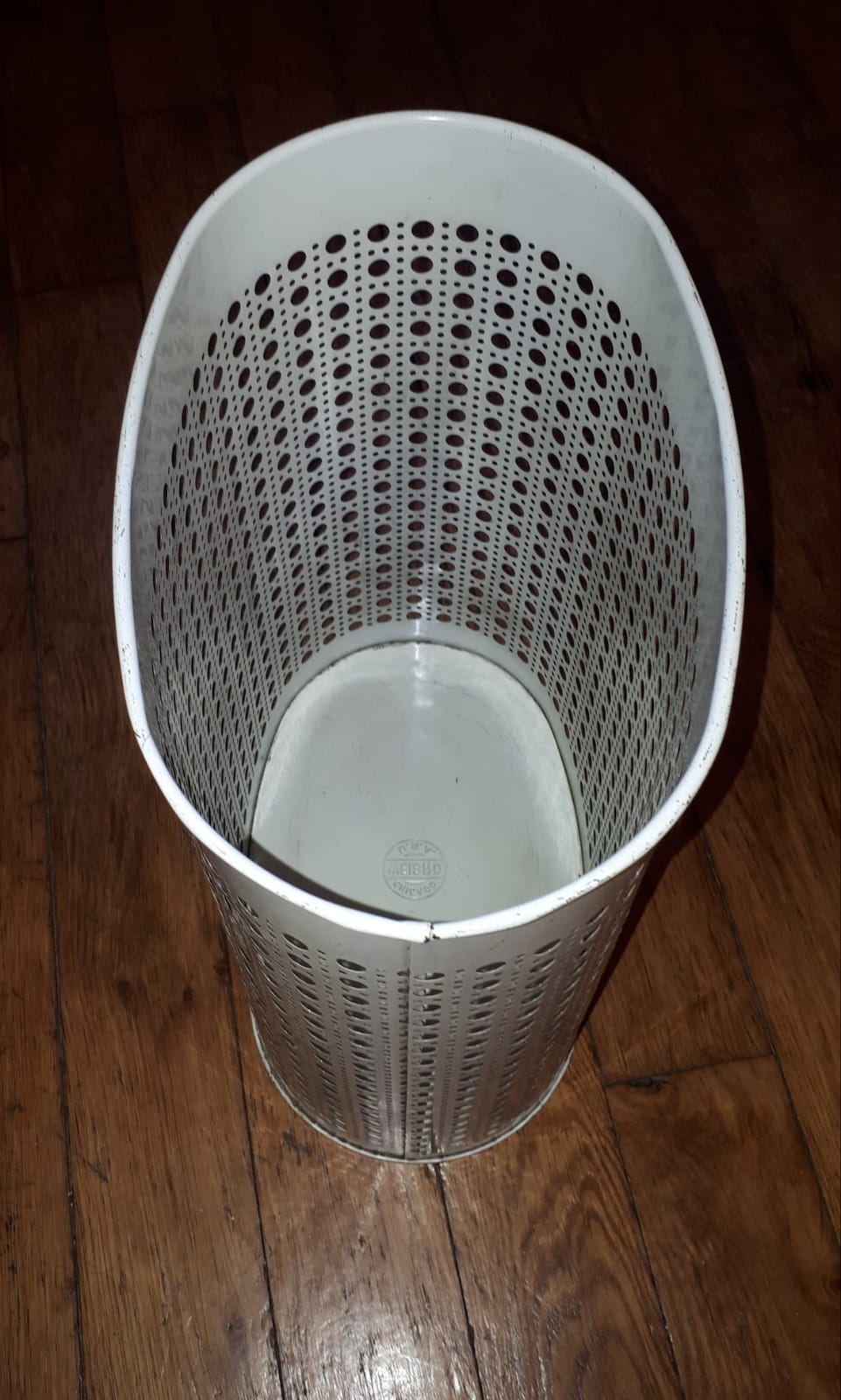 Vintage paper basket USA