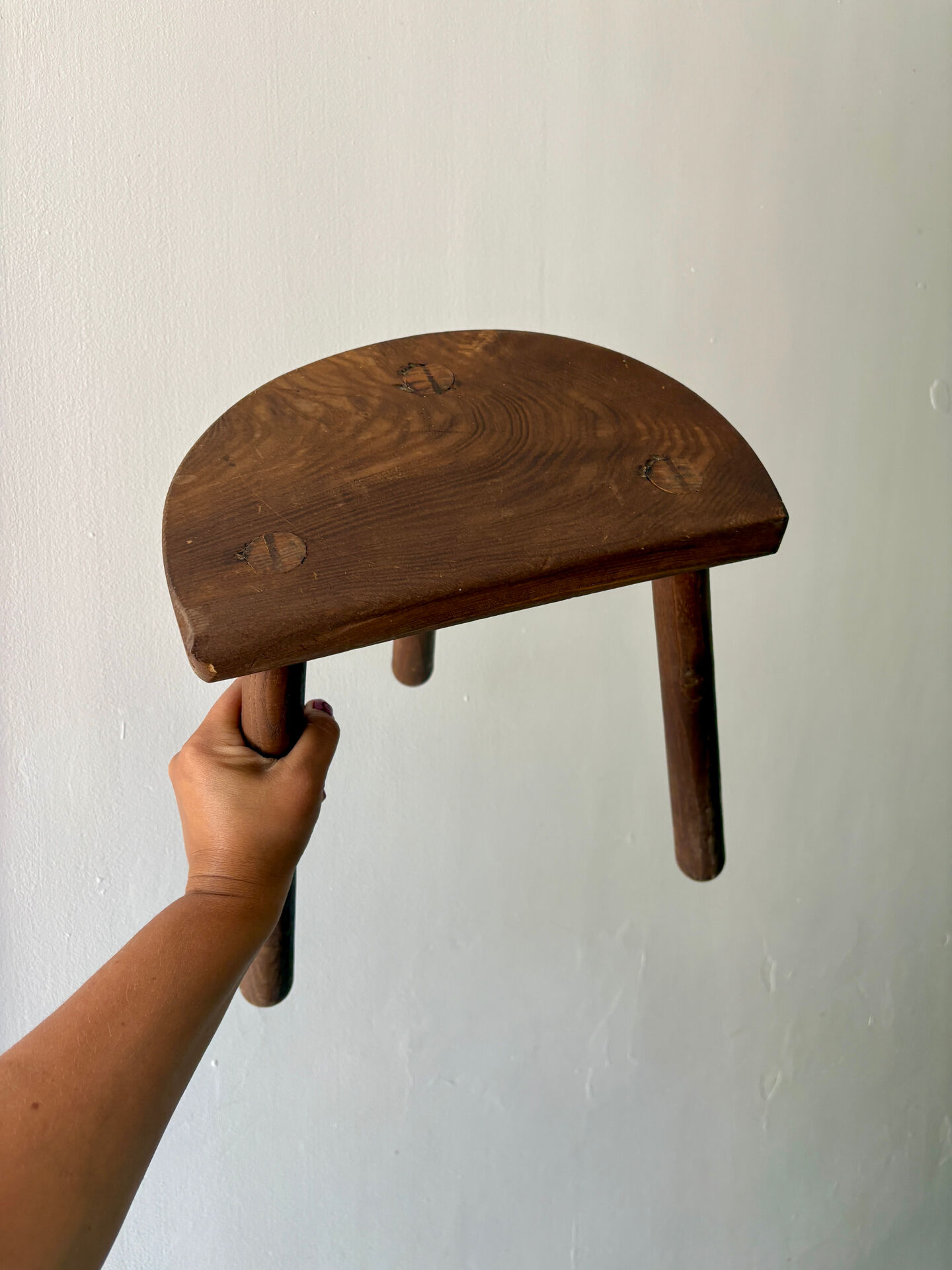 Tabouret tripode vintage en bois