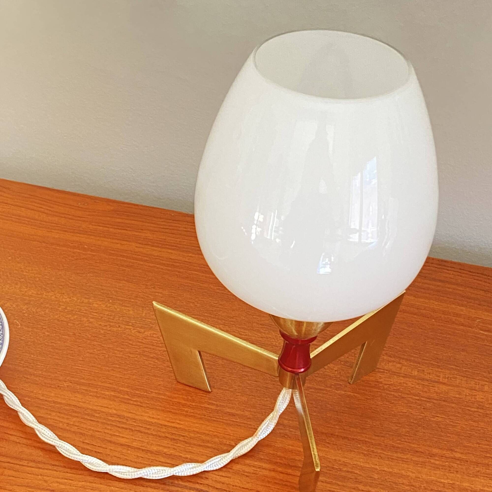 Lampe de table bureau chevet vintage globe verre opaline ancien