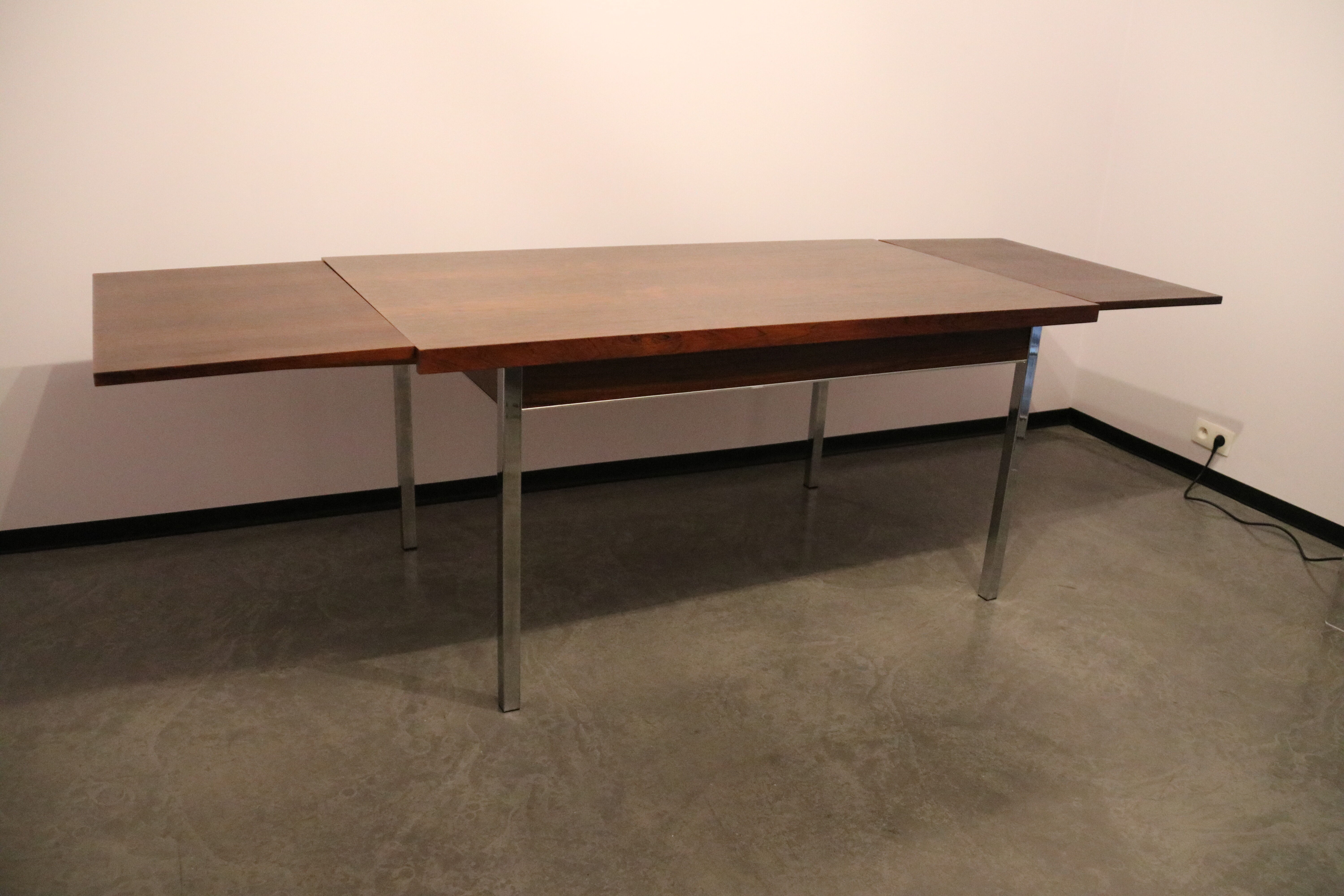 Table à manger extensible en bois de rose par Alfred Hendrickx, Belgique années 1950