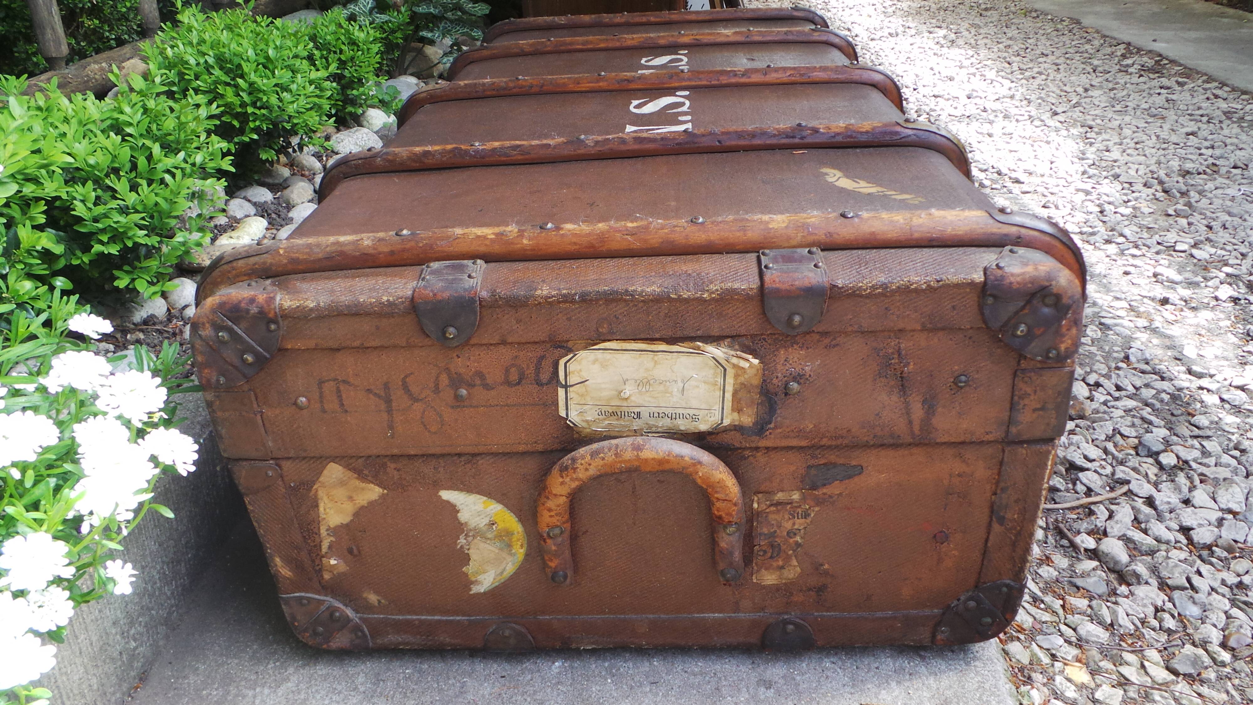 Trunk chest travel russian old