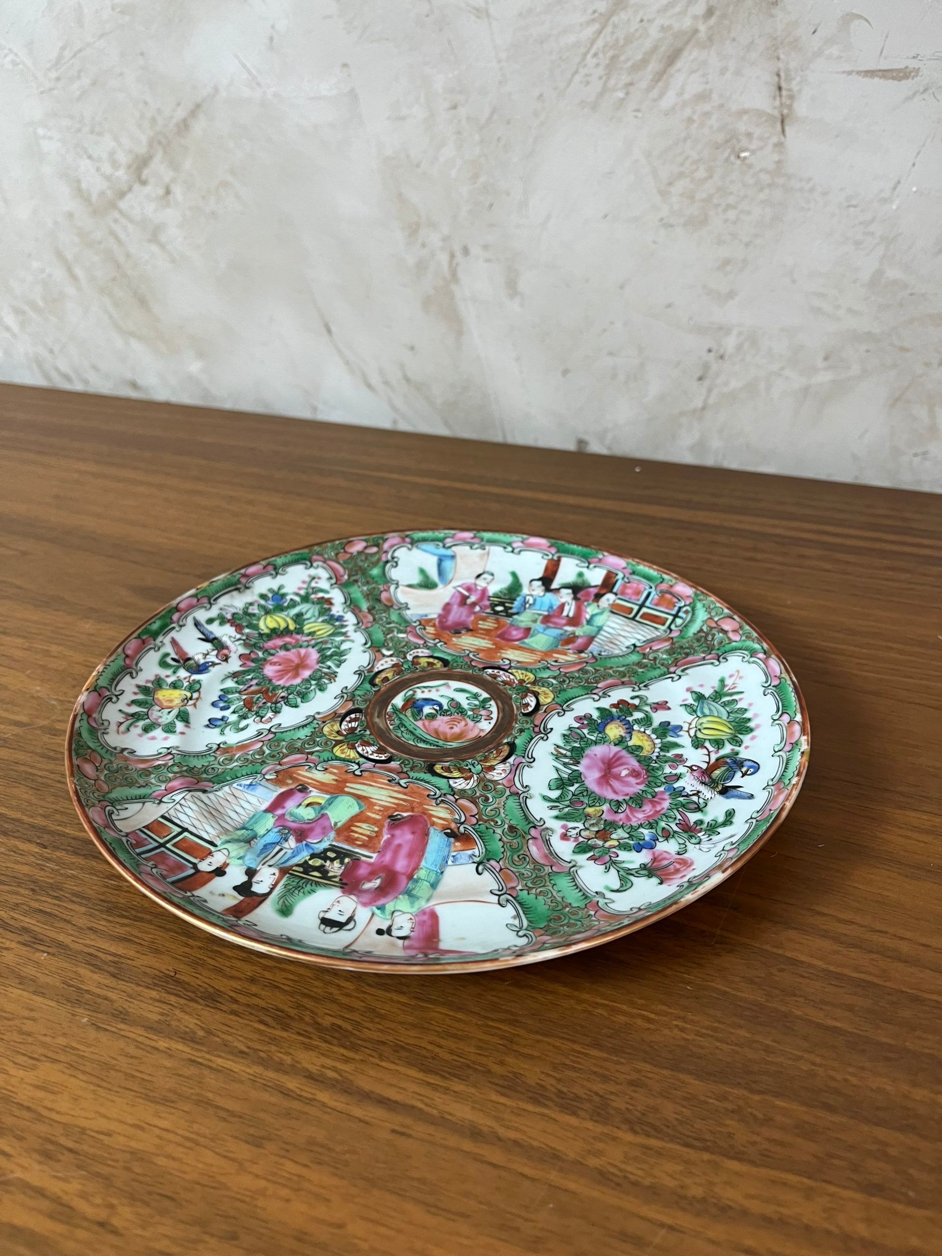 Famille Rose decorative plate