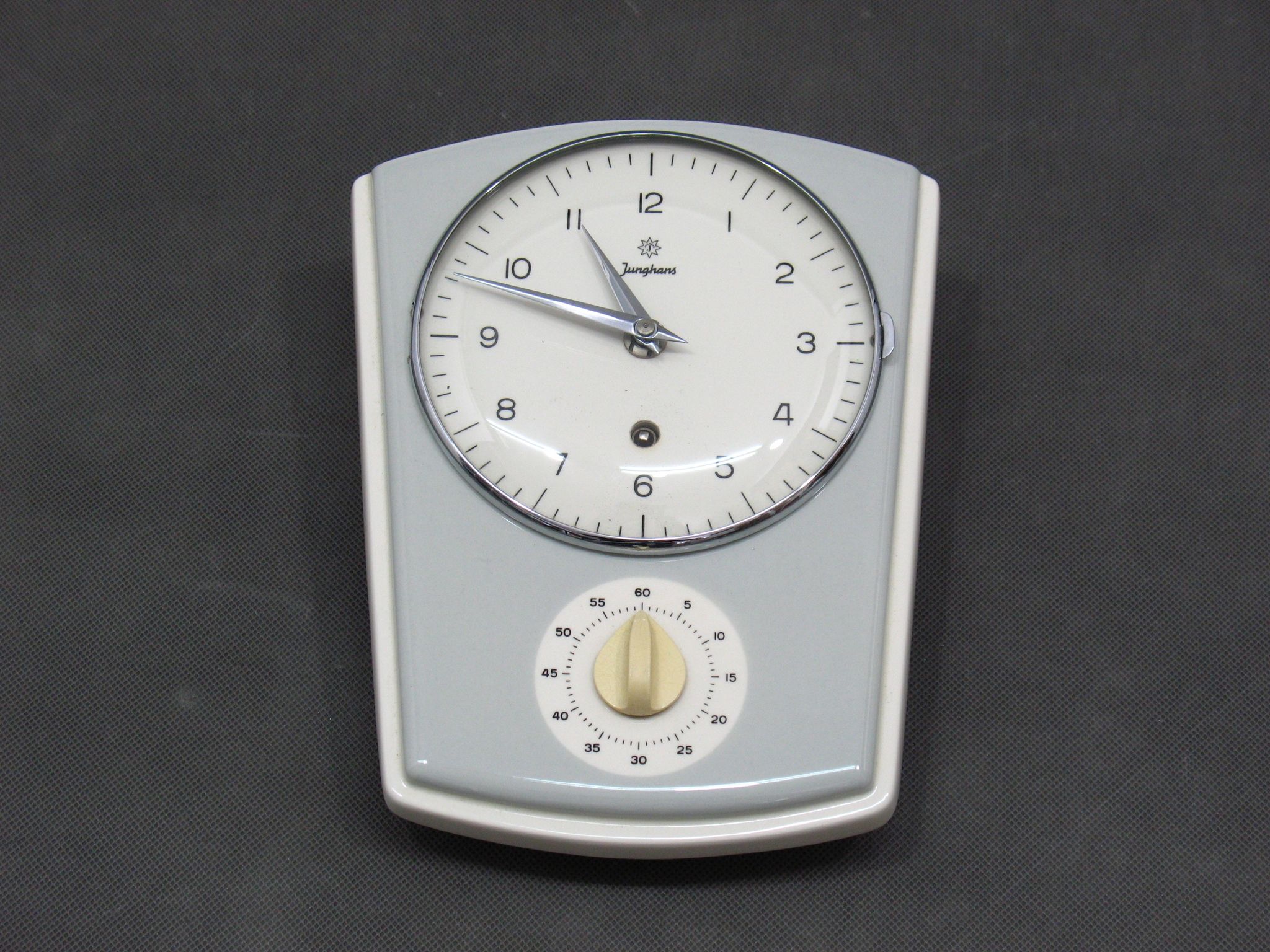 Horloge murale de Junghans, années 1950