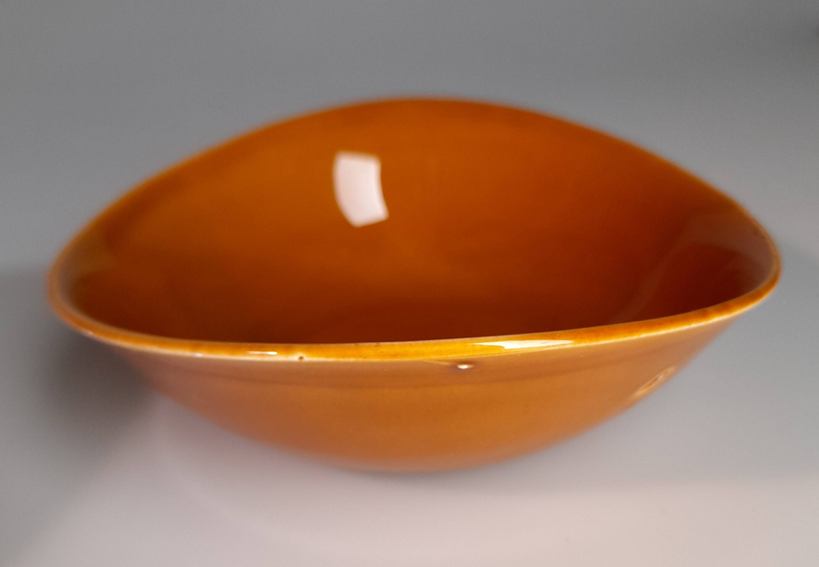 Set of 5 oval orange-yellow ceramic bowls from Faïencerie S