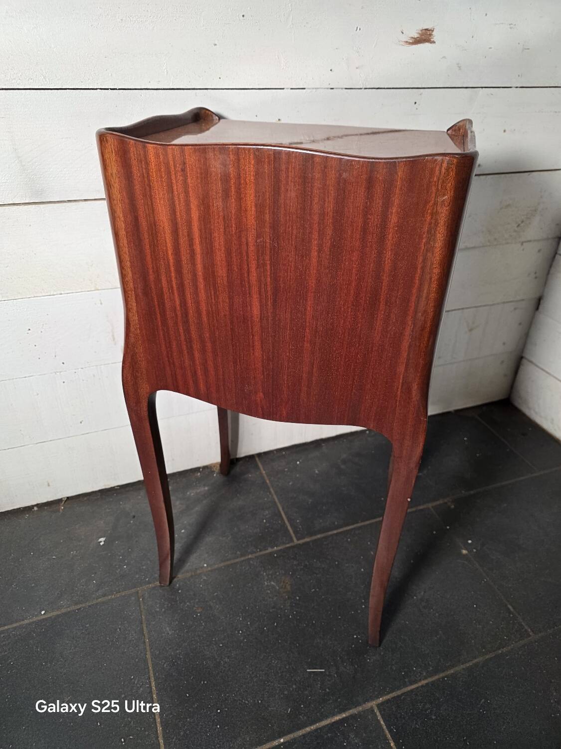 Louis XV style bedside table in marquetry with 3 drawers.