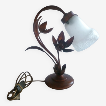 Lampe de chevet/table en metal dore decor 2 fleurs