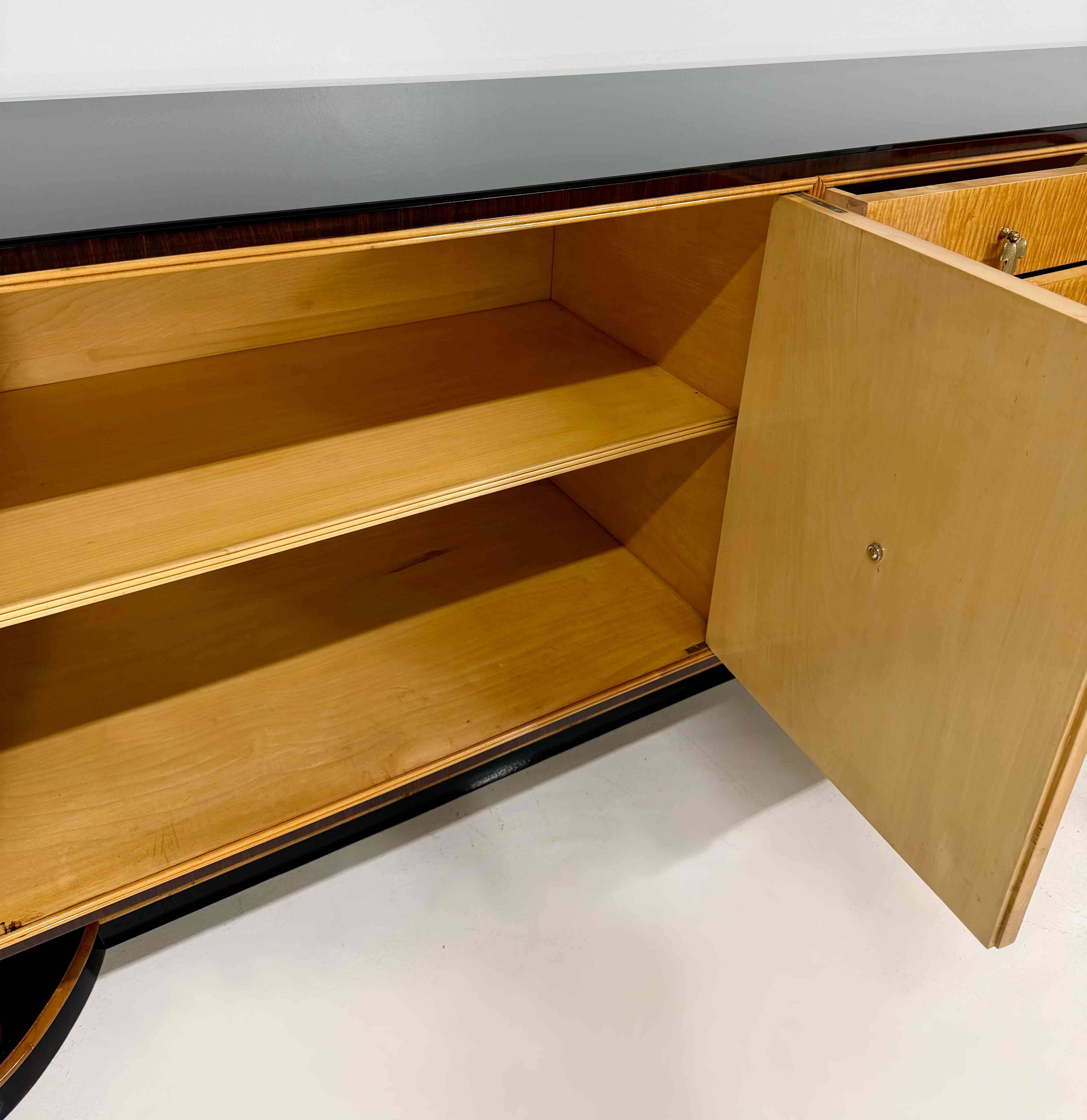 Italian Art Deco Sideboard Attributed to Osvaldo Borsani in Maple, Late 194