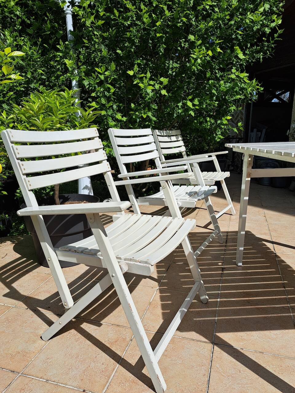 Vintage white wooden garden furniture