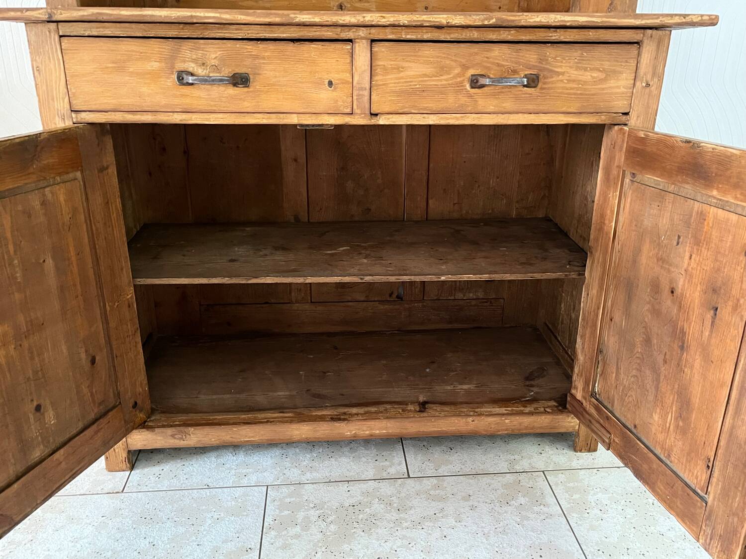 Antique dresser with glass doors and fleur-de-lys from the 50s