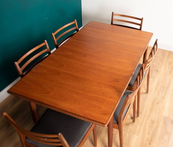 Table à manger extensible à deux vantaux et six chaises pour 6 à 10 personnes G Plan