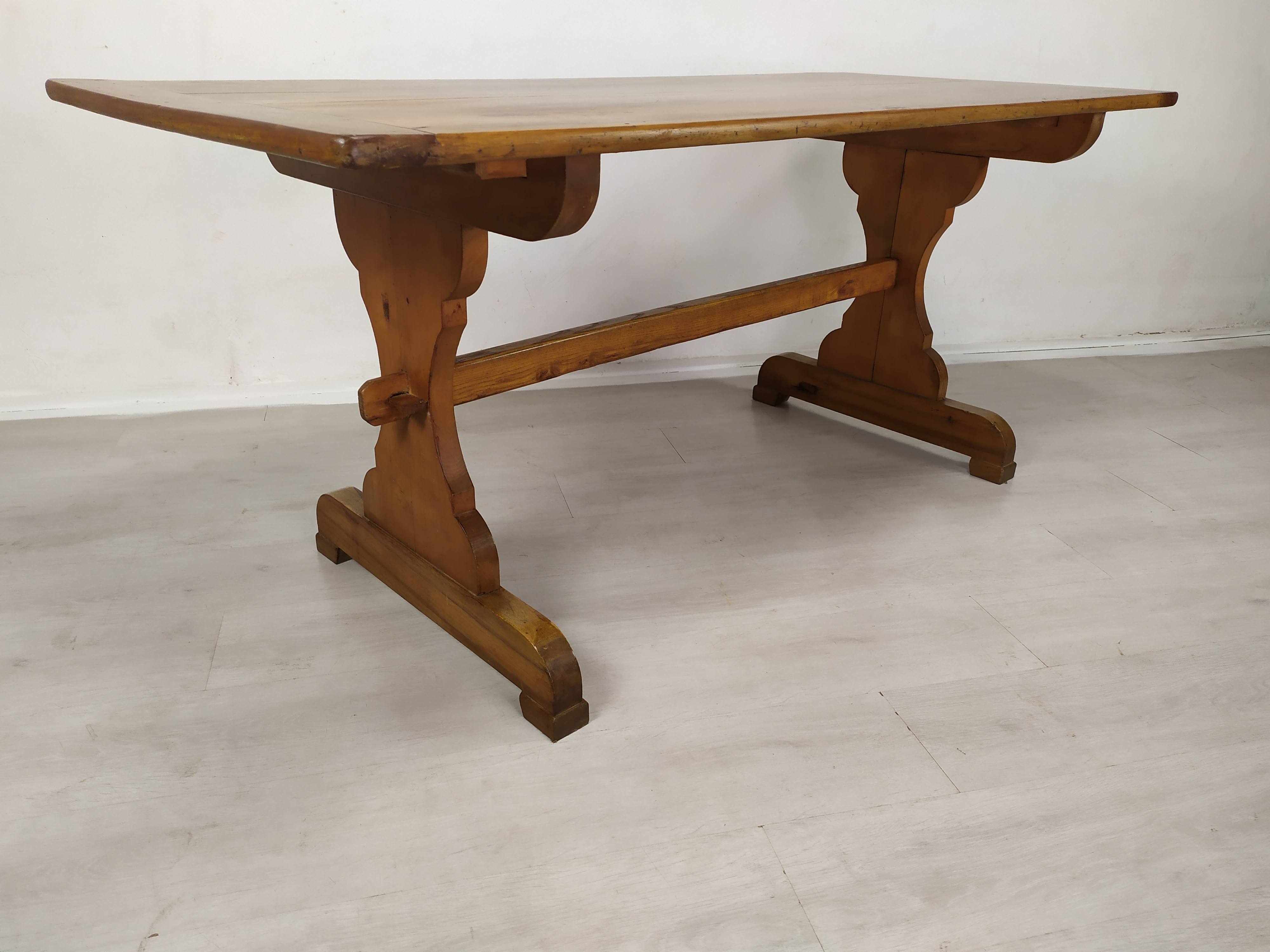 Farmhouse table