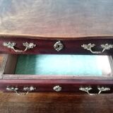 English-style chest of drawers