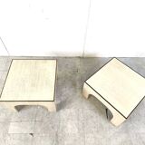 Paire de tables basses en travertin et laiton, années 1970