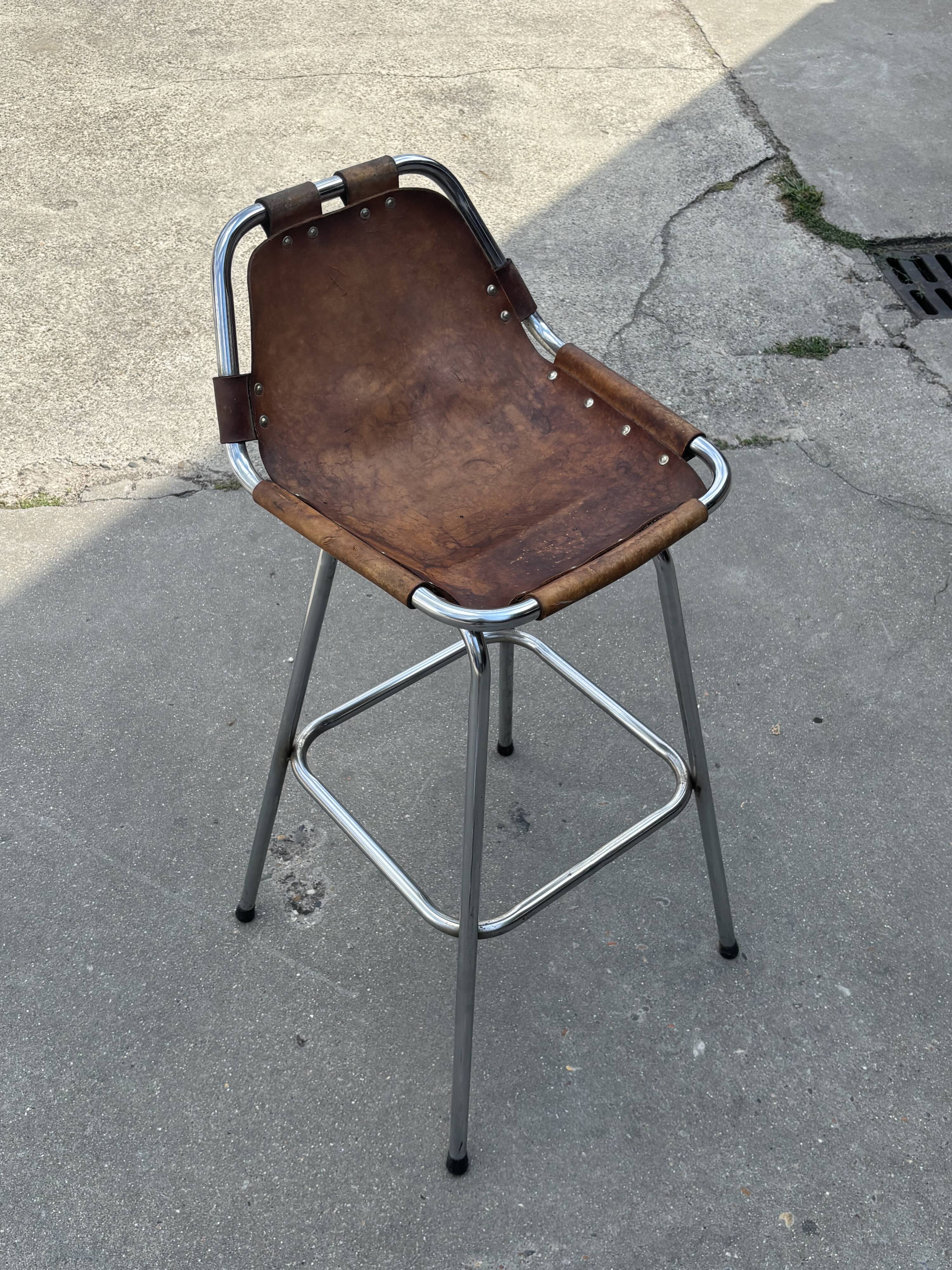 Tabouret de bar vintage Dal Vera sélectionné par Charlotte Perriand design 'Les Arcs'