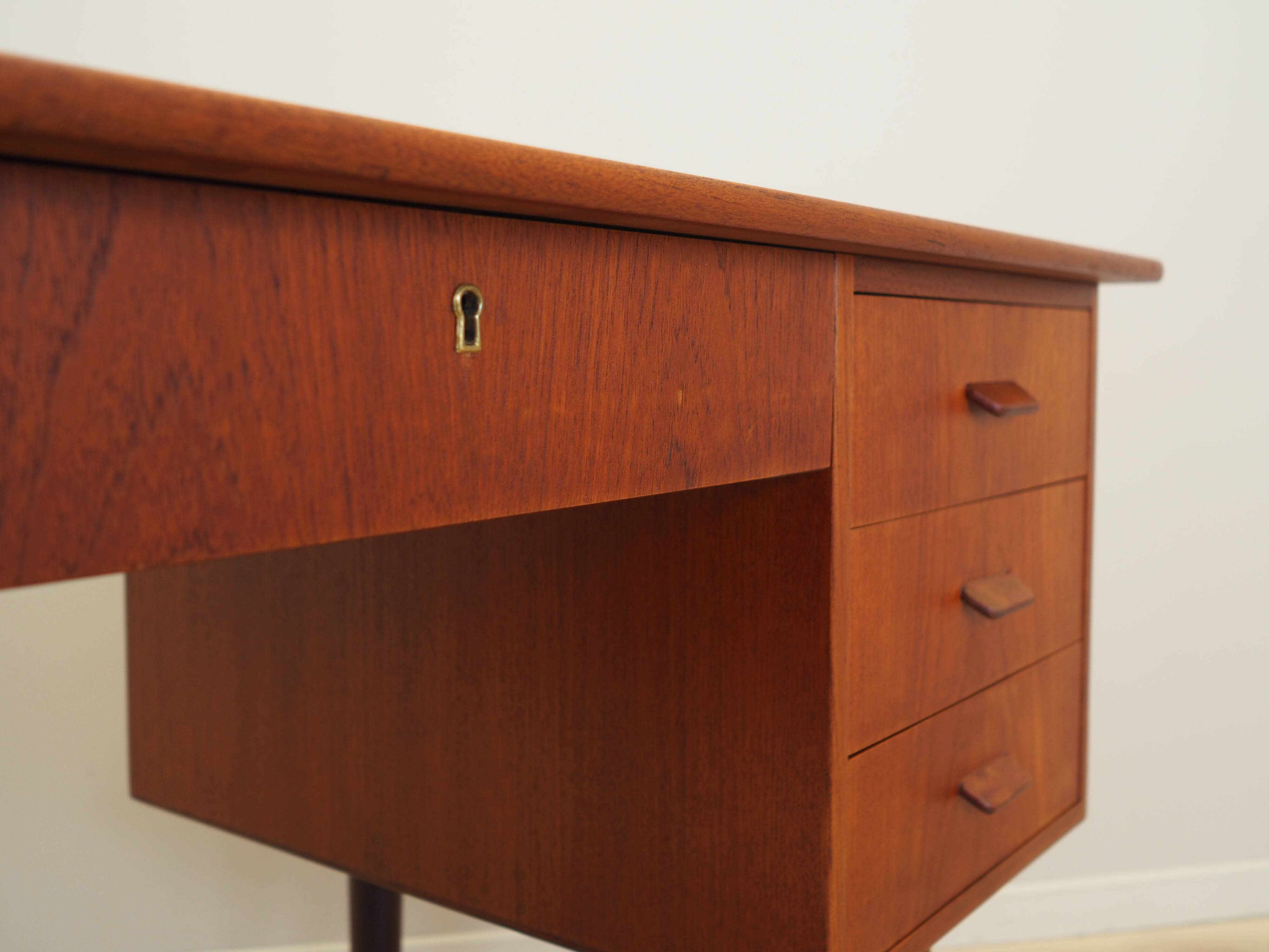 Teak desk, Danish design, 1970s, production: Denmark