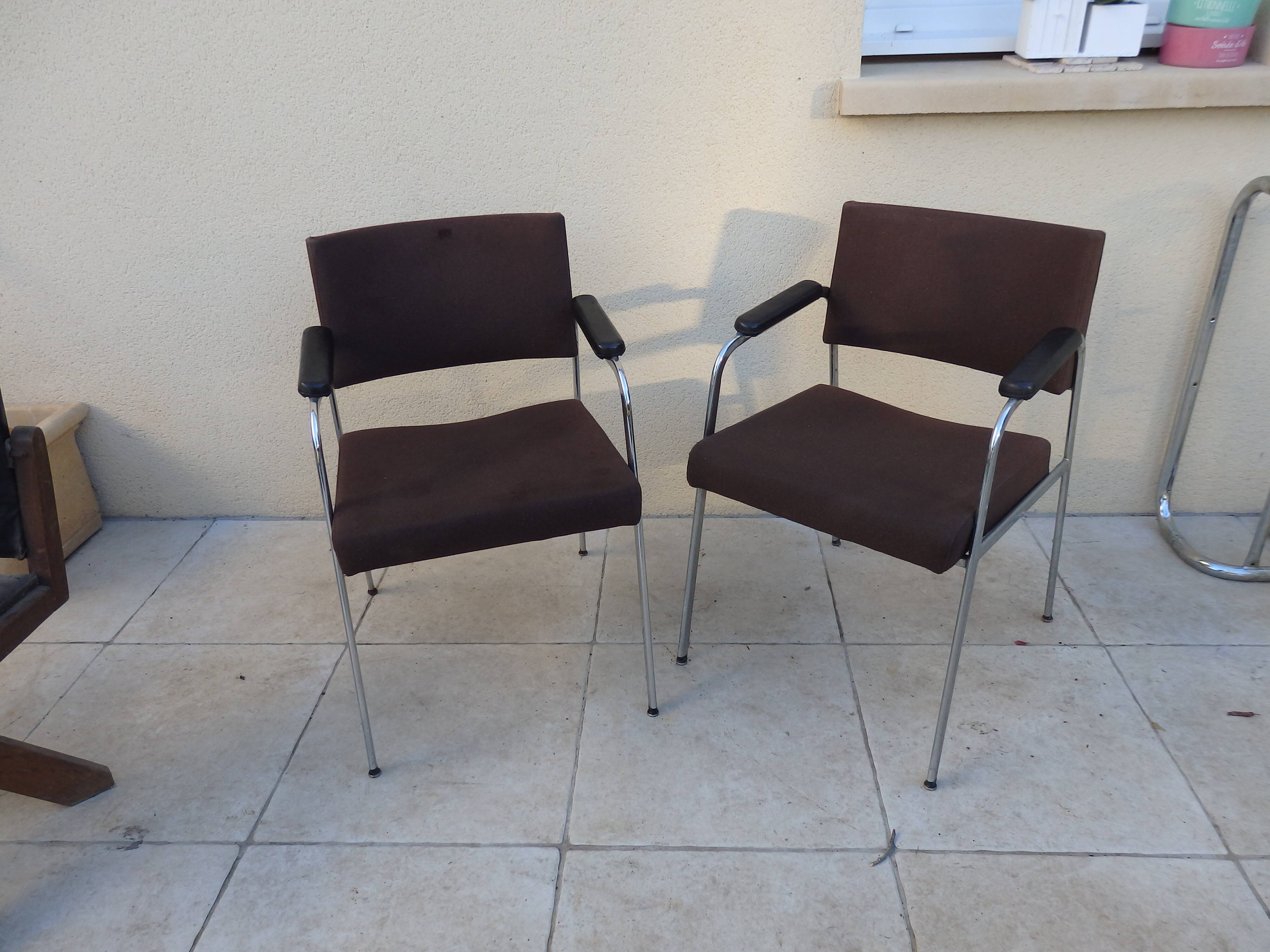 Paire de fauteuils conférence vintage