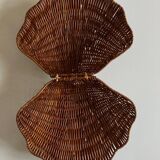 Empty corrugated shell pocket in wicker basket makers