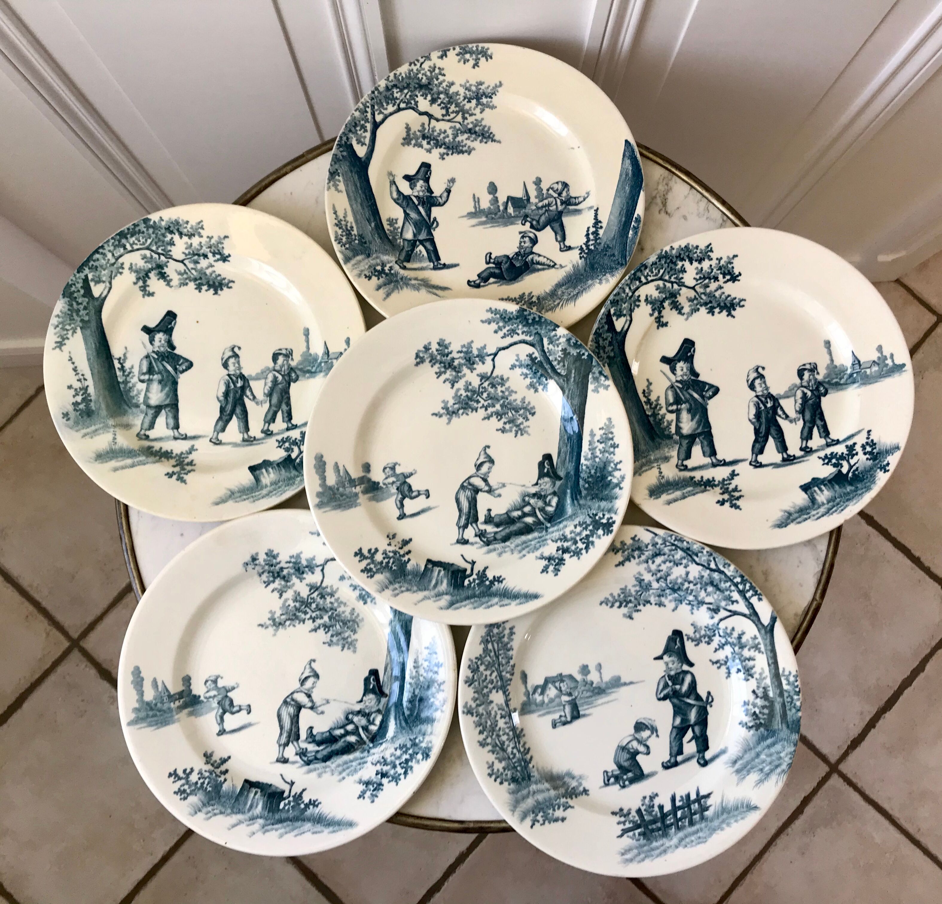 Set of 6 flat plates Iron Earth model "Garde Champêtre" late nineteenth
