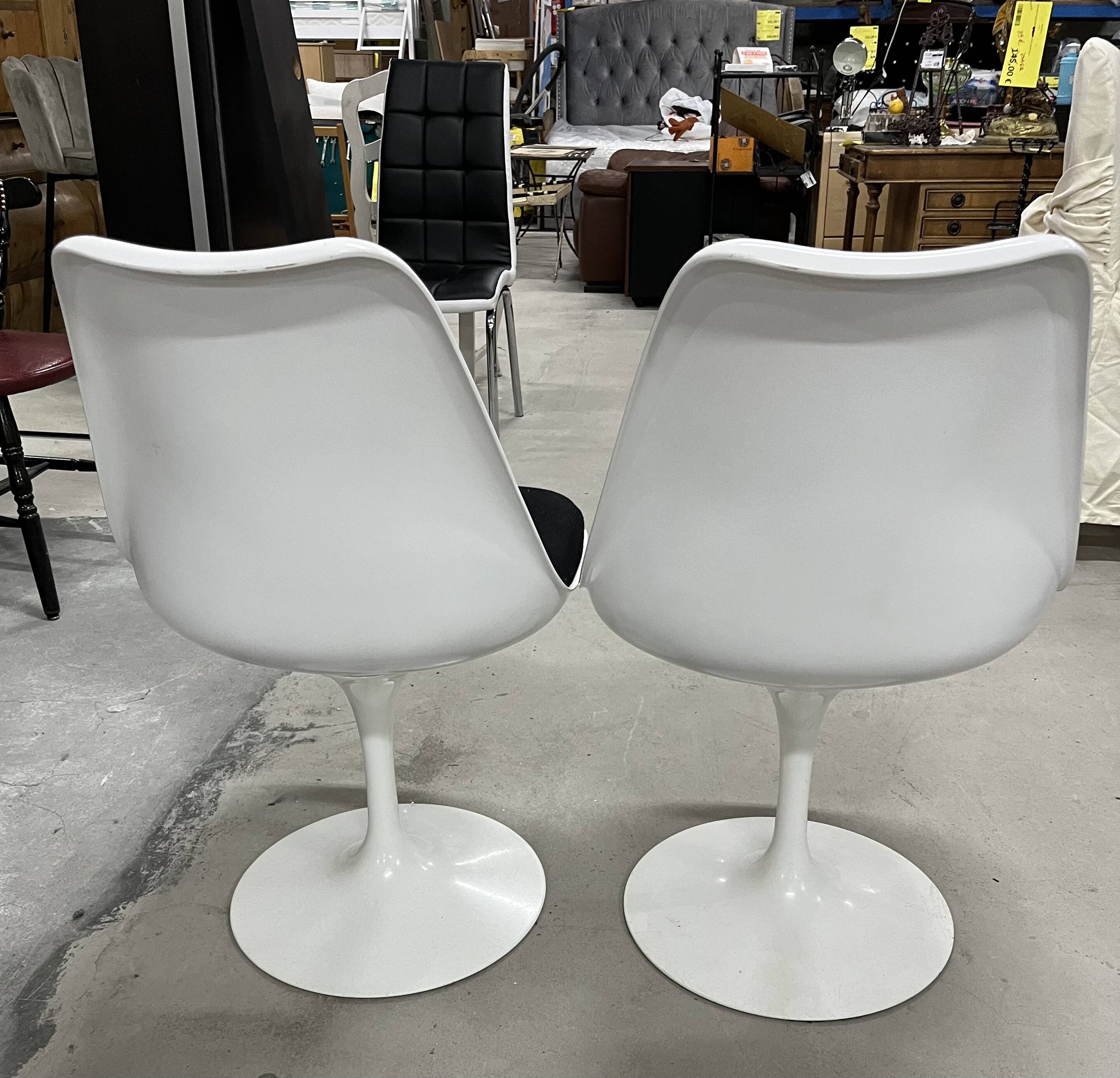 Knoll tulip chairs