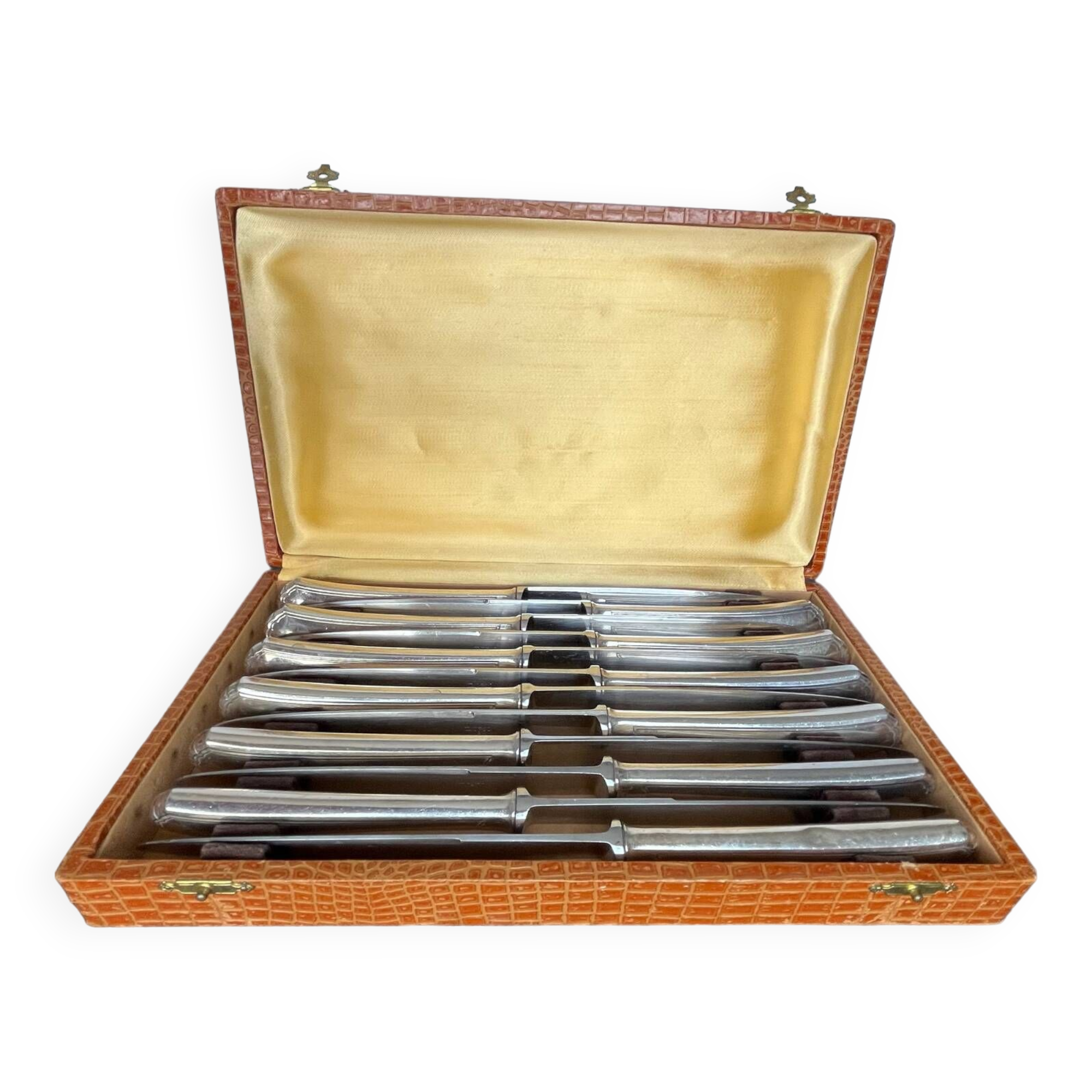 Set of 12 silver-plated knives