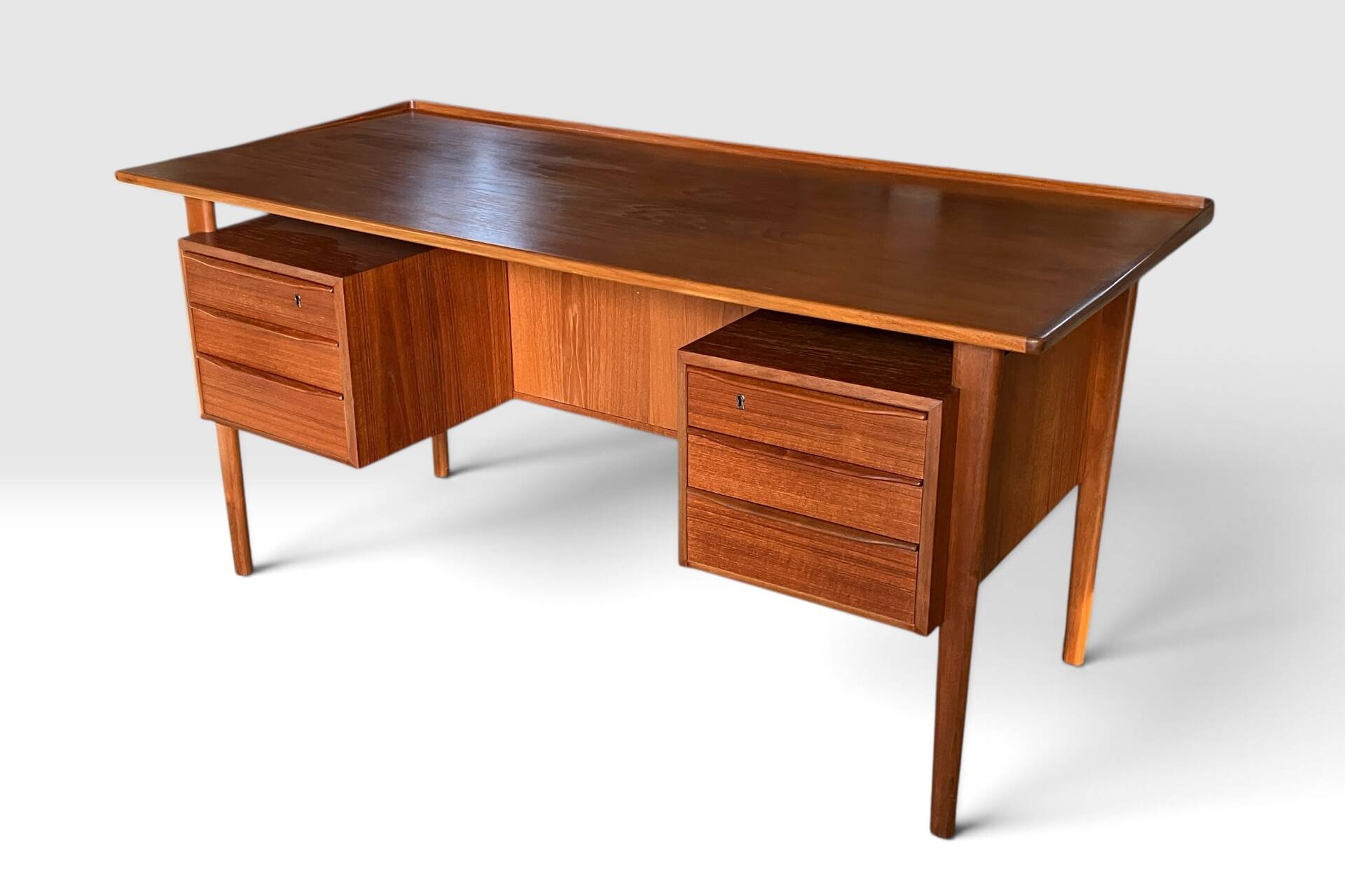 Peter Løvig desk in teak for Hedensted Møbelfabrik