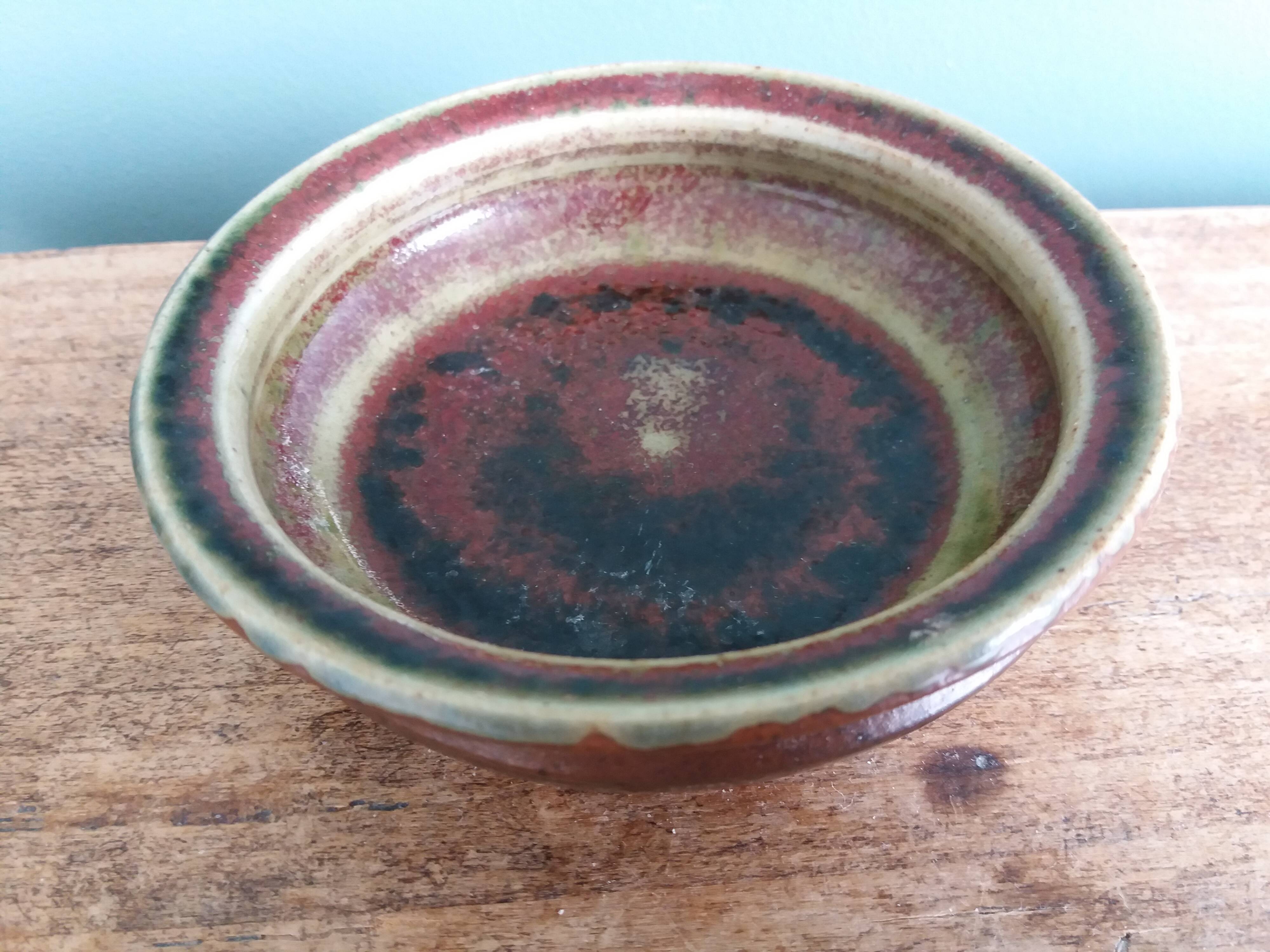 Stoneware bowl signed Fontgombault