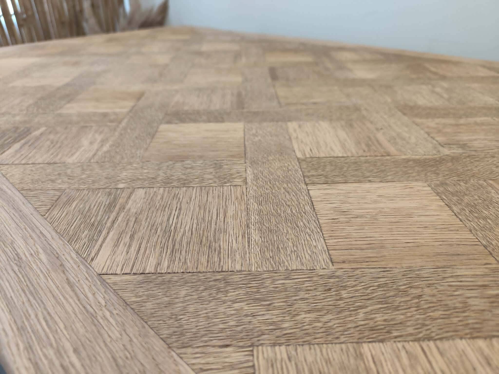 Table style regence en chene massif