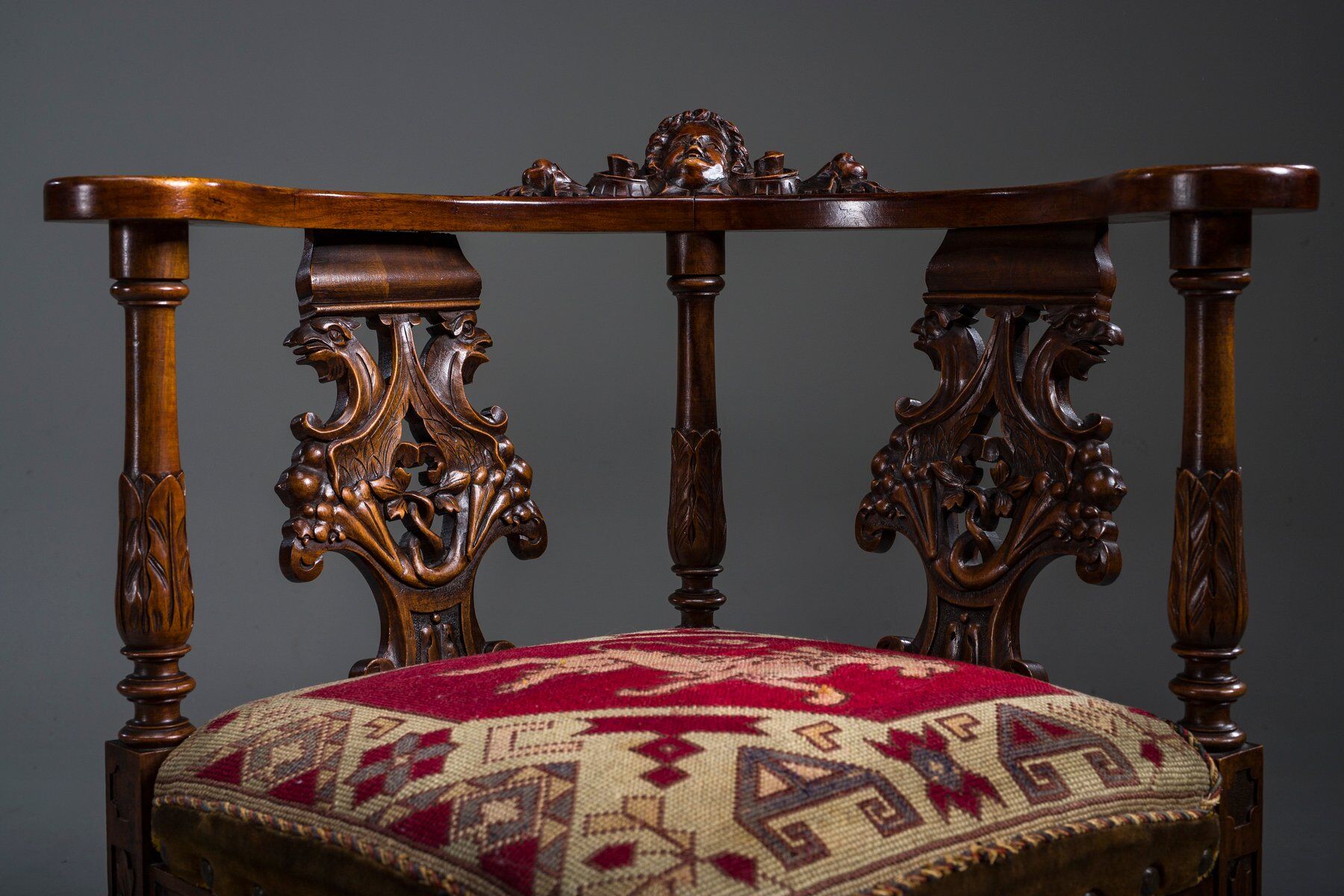 19th century Italian Renaissance style carved walnut corner chairs, set of 2