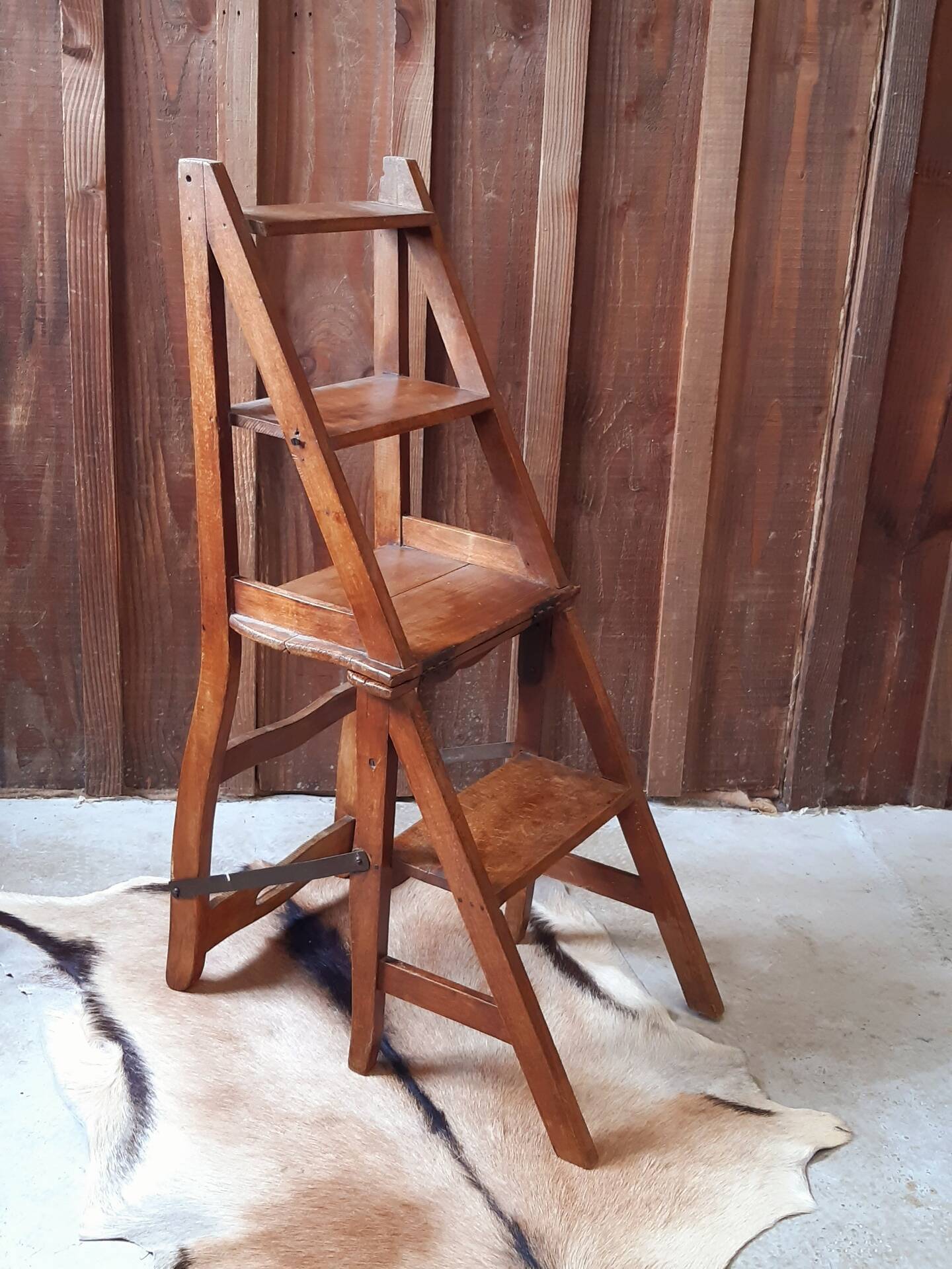 Step stool.