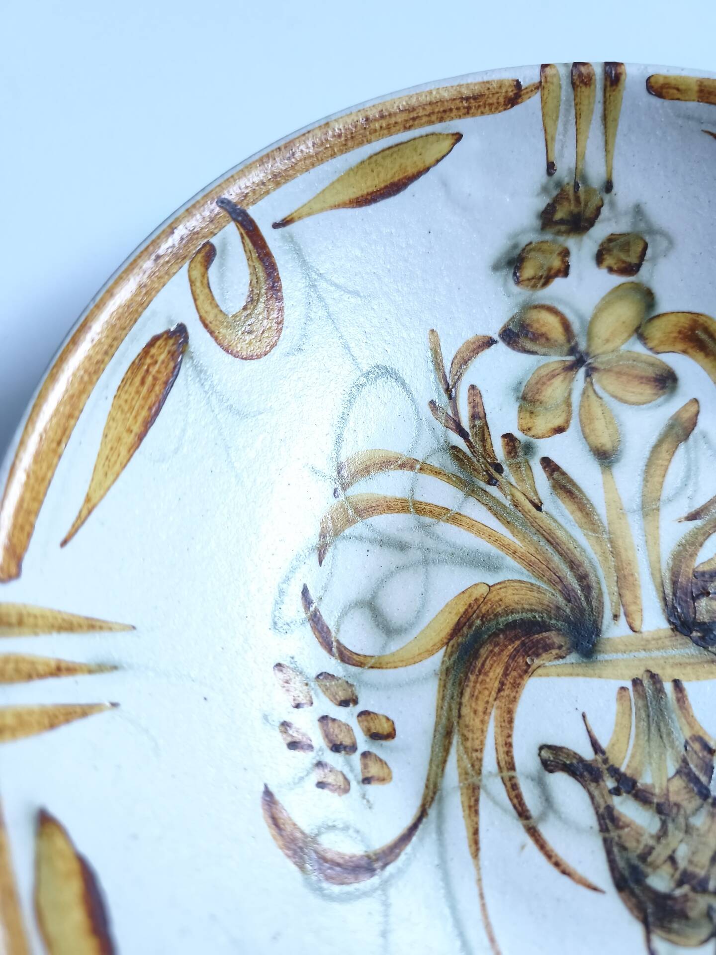 Vintage hollow plate Keraluc Quimper France G6 floral decoration bo