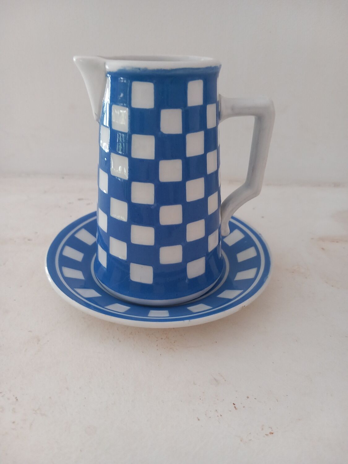 Digoin pitcher and plate