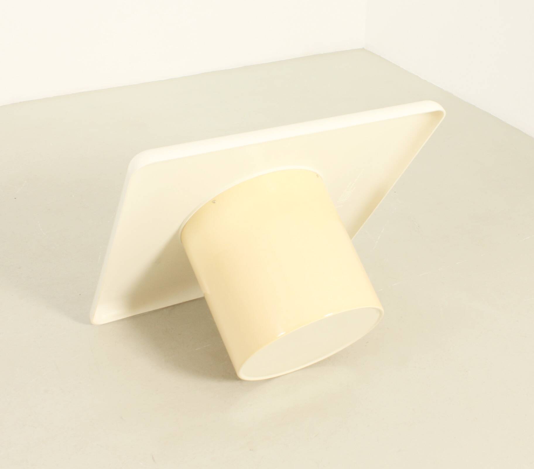 Ara coffee table by Emma Gismondi Schweinberger for Artemide, Italy.