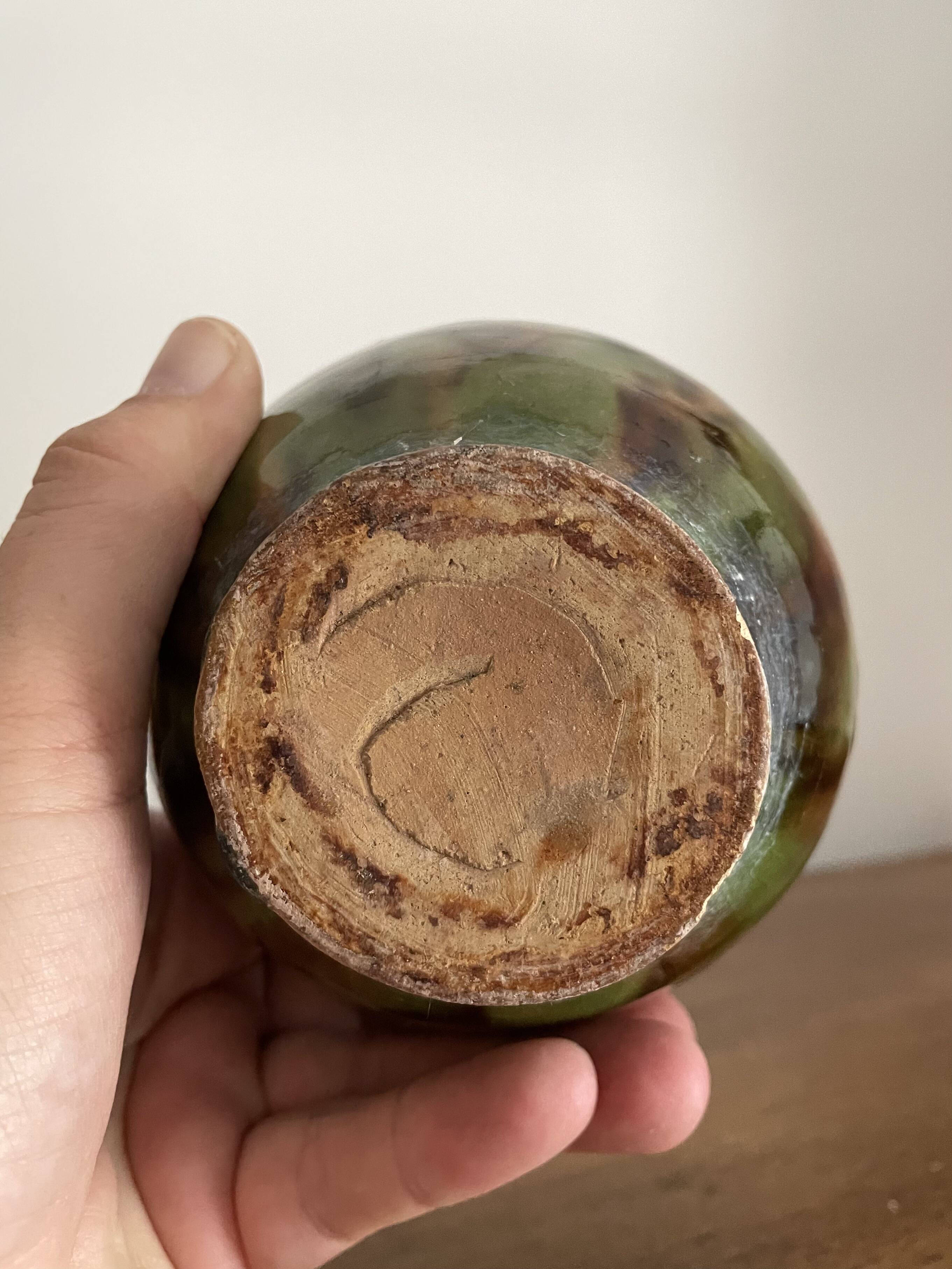 Lot d’une cruche et 2 petits vases