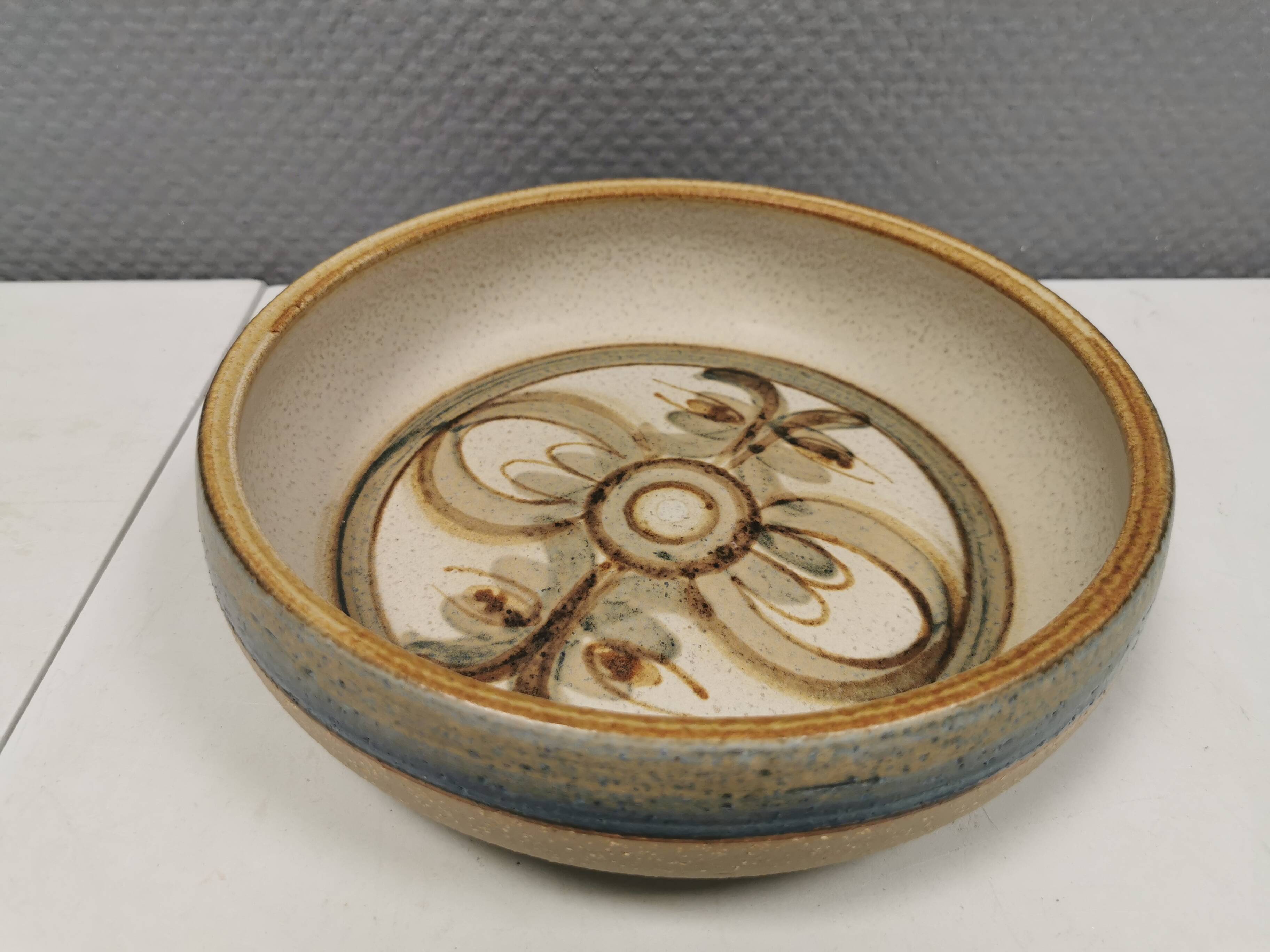 Ceramic bowl/dish from Danish Søholm 1980s.