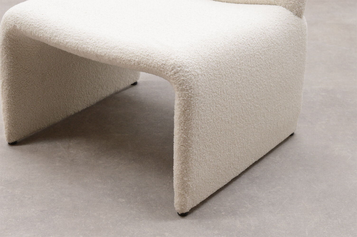 Set of 2 teddy lounge chairs, 70s Italy