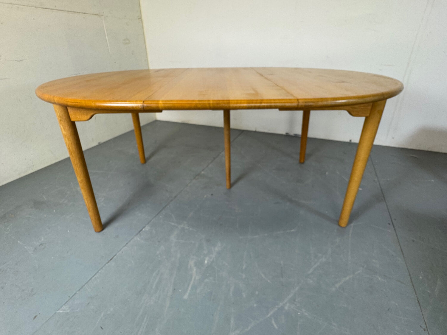 Table à manger ronde extensible en chêne, design danois du milieu du siècle, années 1960