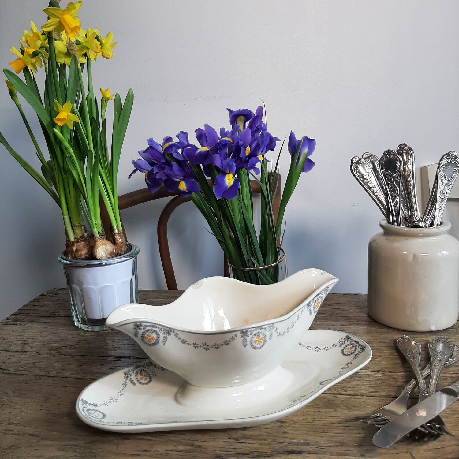 Old gravy boat Longwy Moselle