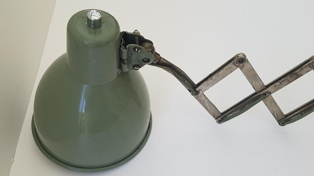 Workshop accordion applicator