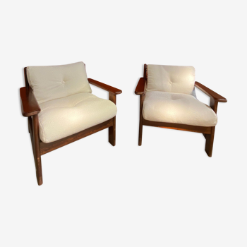 Paire de fauteuils blancs 1970