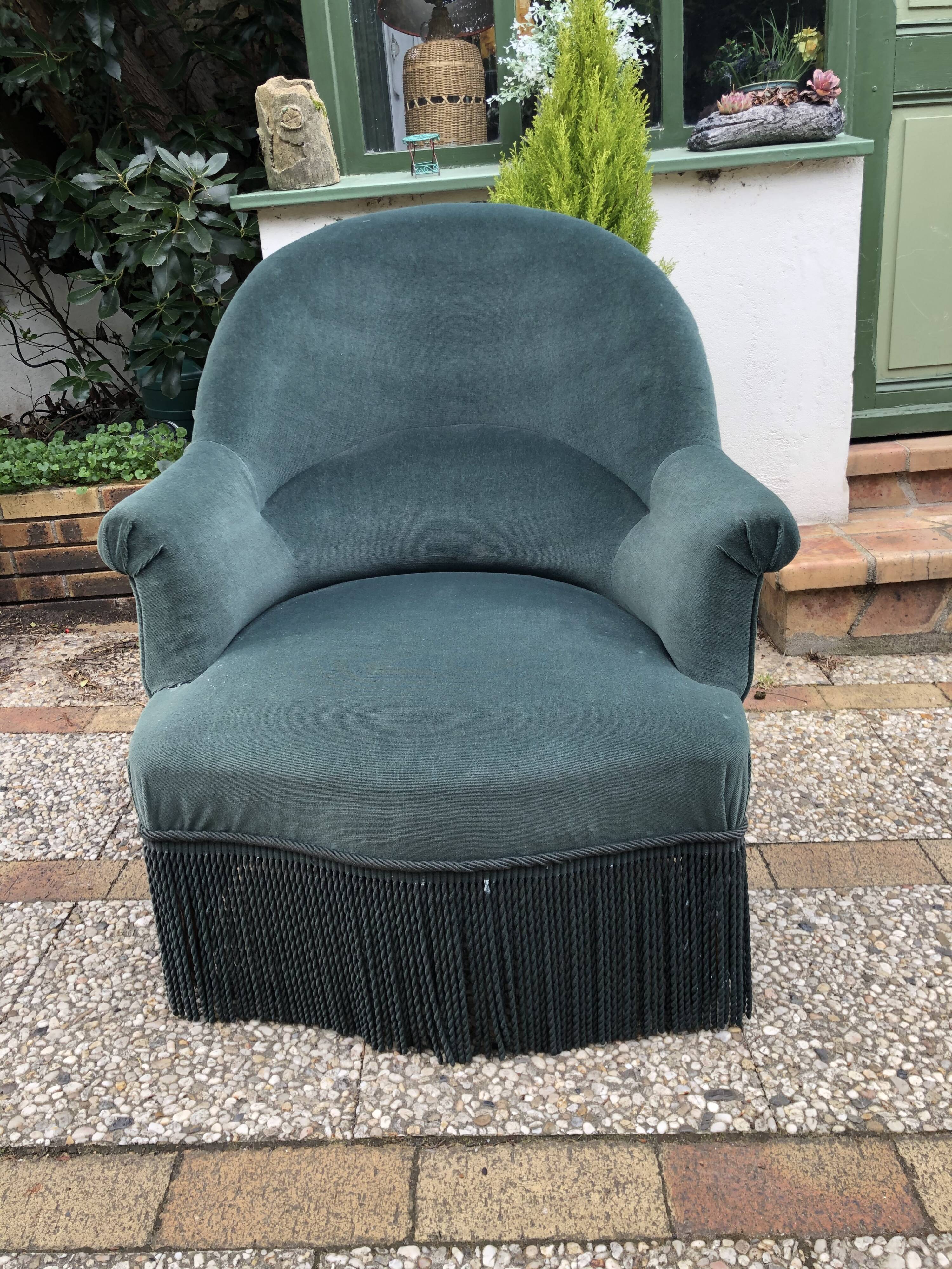 Emerald green toad armchair