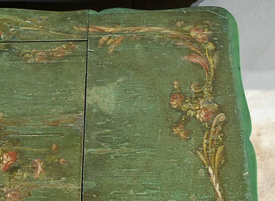 Small Painted Oak Dressing Table, Louis XV style – Late 18th century