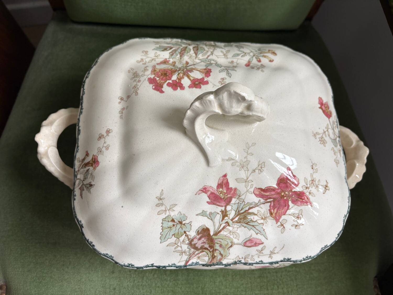 E. Bourgeois soup tureen
